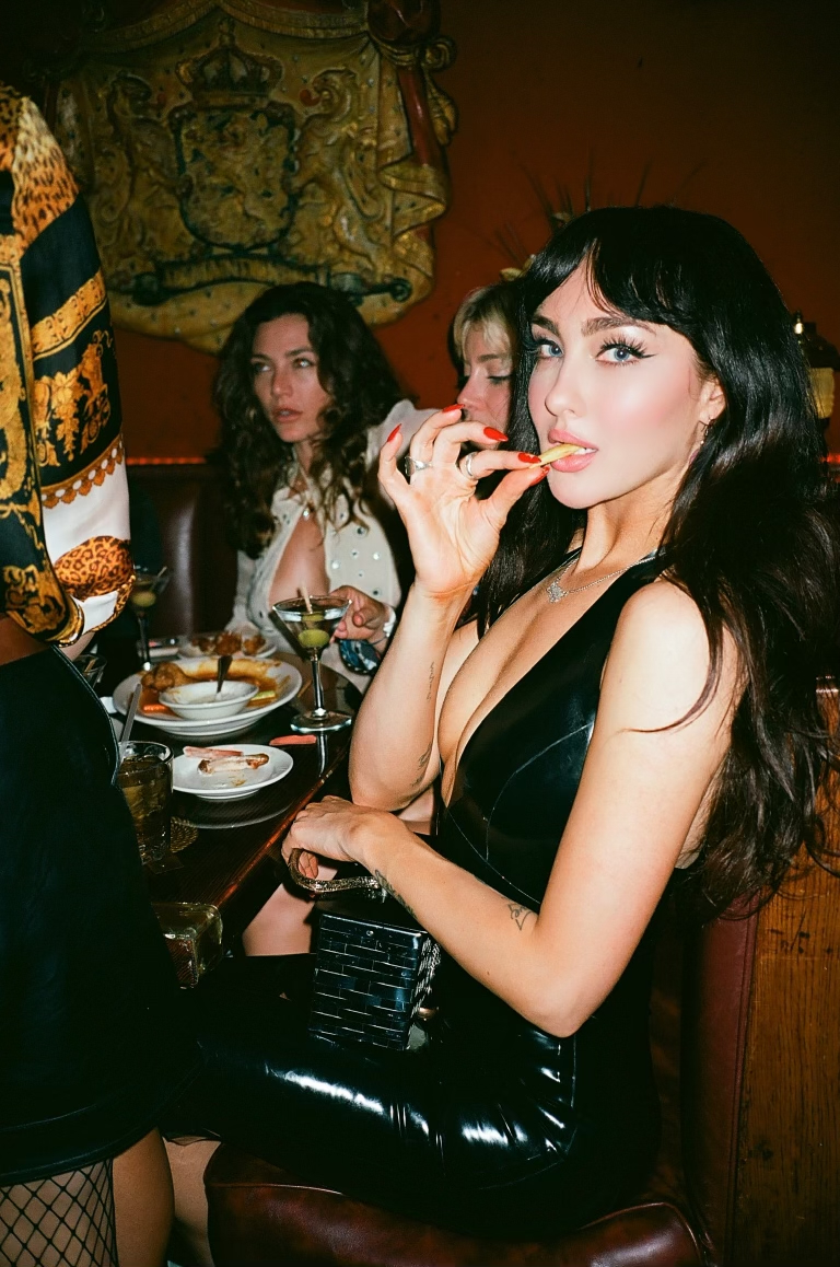 Scarlett Kapella's Perfect Meal: Martinis and Peppercorn Steak